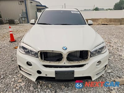Piąte zdjęcie samochodu w środku: 2016 BMW X5 XDRIVE35I VIN:5UXKR0C55G0U49253 - miniatura
