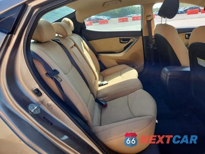 Zdjęcie 10 z 12 samochodu: 2013 HYUNDAI ELANTRA GLS VIN:5NPDH4AE4DH339395 - miniatura