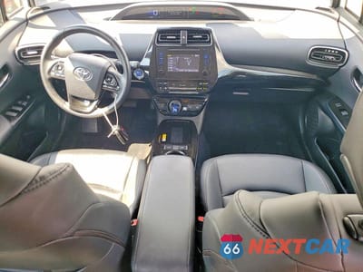 Zdjęcie 8 z 12 samochodu: 2019 TOYOTA PRIUS XLE AWD-E VIN:JTDL9RFU7K3009829 - miniatura