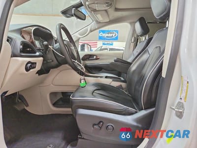Zdjęcie 7 z 13 samochodu: 2023 CHRYSLER PACIFICA LIMITED VIN:2C4RC1GG5PR632855 - miniatura