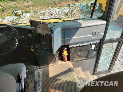 Piąte zdjęcie samochodu w środku: 2015 IC CORPORATION 3000 CE BUS SCHOOL BUS VIN:4DRBUC8P0FB643523 - miniatura