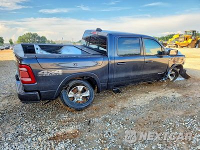 Trzecie zdjęcie samochodu z tyłu: 2019 RAM 1500 LARAMIE VIN:1C6SRFJT9KN726933 - miniatura