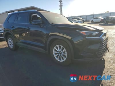 Czwarte zdjęcie samochodu z boku: 2025 TOYOTA GRAND HIGHLANDER XLE VIN:5TDAAAB55SS084820 - miniatura