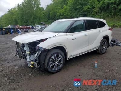 2021 TOYOTA HIGHLANDER HYBRID XLE 5TDGBRCH0MS034411 - główne zdjęcie licytacji z USA - miniatura