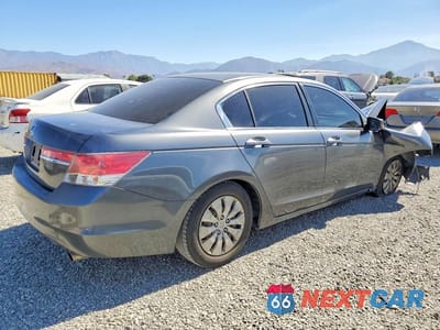 Trzecie zdjęcie samochodu z tyłu: 2011 HONDA ACCORD LX VIN:1HGCP2F36BA040426 - miniatura