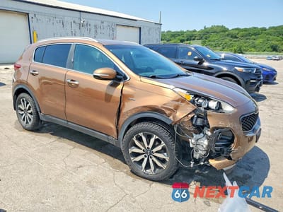 Czwarte zdjęcie samochodu z boku: 2018 KIA SPORTAGE EX VIN:KNDPNCAC0J7422353 - miniatura