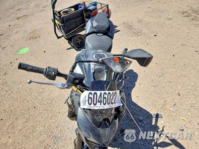 Piąte zdjęcie samochodu w środku: 2026 KAWASAKI ZR900 S VIN:ML5ZRDS10TDA10032 - miniatura