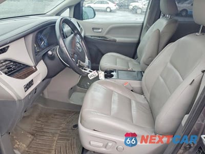 Zdjęcie 7 z 13 samochodu: 2017 TOYOTA SIENNA XLE PREMIUM 8-PASSENGER VIN:5TDYZ3DC3HS890503 - miniatura