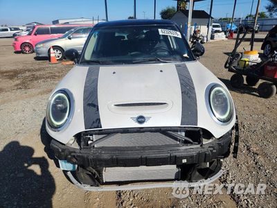 Piąte zdjęcie samochodu w środku: 2024 MINI COOPER S VIN:WMW53DK0XR2W03859 - miniatura