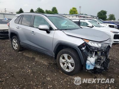 Czwarte zdjęcie samochodu z boku: 2021 TOYOTA RAV4 XLE VIN:2T3W1RFV6MC142645 - miniatura