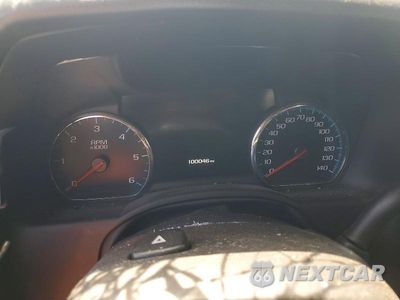 Zdjęcie 9 z 13 samochodu: 2019 CHEVROLET SUBURBAN K1500 PREMIER VIN:1GNSKJKJ4KR400521 - miniatura