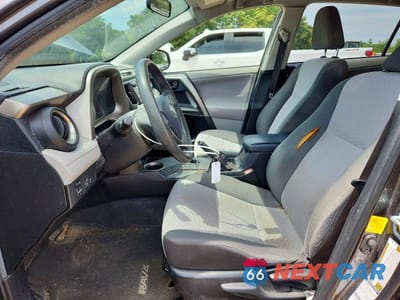 Zdjęcie 7 z 13 samochodu: 2013 TOYOTA RAV4 LE VIN:JTMBFREV9D5014214 - miniatura