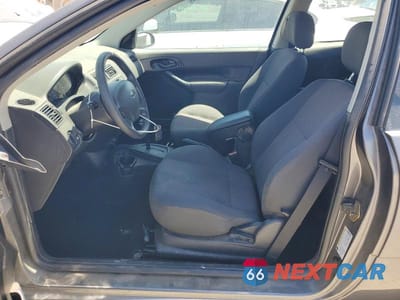 Zdjęcie 7 z 12 samochodu: 2005 FORD FOCUS ZX3 VIN:3FAFP31N55R105096 - miniatura