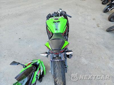 Zdjęcie 6 z 9 samochodu: 2021 KAWASAKI ZX636 K VIN:JKBZXJG12MA016682 - miniatura