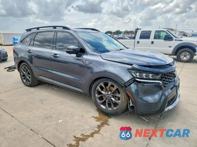 Czwarte zdjęcie samochodu z boku: 2021 KIA SORENTO SX PRESTIGE X-LINE VIN:5XYRKDLF2MG045336 - miniatura