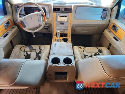 Zdjęcie 8 z 13 samochodu: 2008 LINCOLN NAVIGATOR VIN:5LMFU28558LJ08899 - miniatura