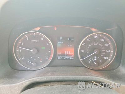 Zdjęcie 9 z 12 samochodu: 2017 HYUNDAI ELANTRA SE VIN:5NPD74LF0HH060914 - miniatura