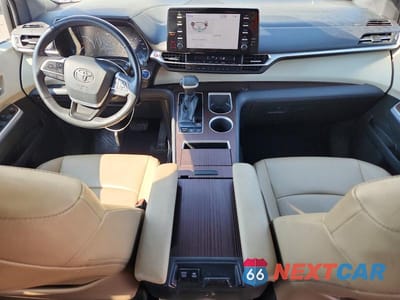 Zdjęcie 8 z 14 samochodu: 2021 TOYOTA SIENNA XLE VIN:5TDYRKEC1MS044115 - miniatura