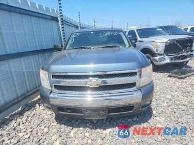 Piąte zdjęcie samochodu w środku: 2008 CHEVROLET SILVERADO K1500 VIN:2GCEK19J081113528 - miniatura