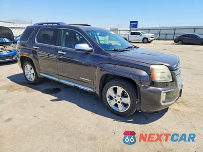 Czwarte zdjęcie samochodu z boku: 2016 GMC TERRAIN DENALI VIN:2GKALREK3G6201665 - miniatura