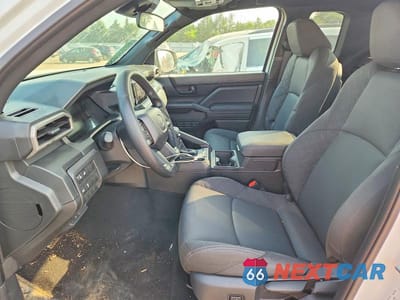 Zdjęcie 7 z 13 samochodu: 2026 TOYOTA TACOMA SR VIN:3TYJDAHN3TT044451 - miniatura