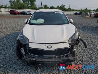 Piąte zdjęcie samochodu w środku: 2017 KIA SPORTAGE VIN:KNDPM3ACXH7217569 - miniatura