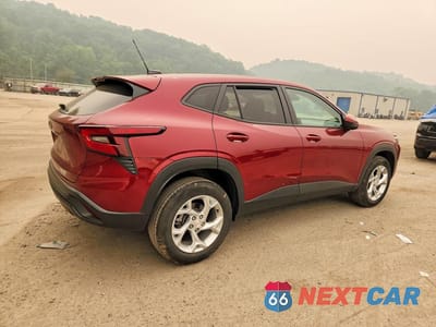 Trzecie zdjęcie samochodu z tyłu: 2024 CHEVROLET TRAX LS VIN:KL77LFE21RC095311 - miniatura