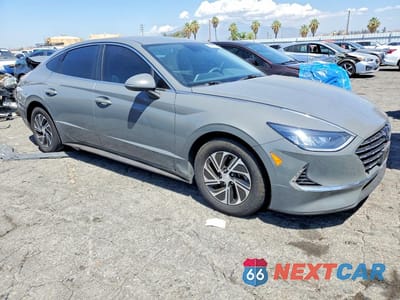 Czwarte zdjęcie samochodu z boku: 2021 HYUNDAI SONATA HYBRID BLUE VIN:KMHL24JJ0MA029600 - miniatura