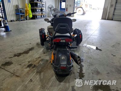 Czwarte zdjęcie samochodu z boku: 2019 CAN-AM SPYDER ROADSTER F3-S VIN:2BXRDDD29KV000075 - miniatura