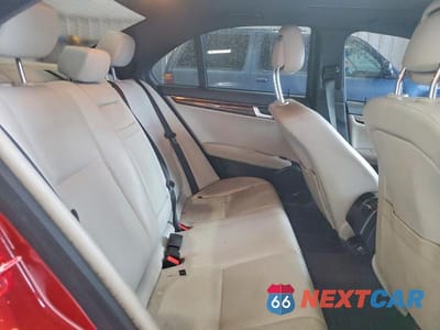 Zdjęcie 10 z 12 samochodu: 2012 MERCEDES-BENZ C 300 4MATIC VIN:WDDGF8BB8CA615507 - miniatura