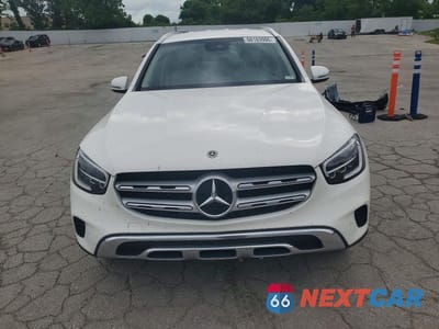 Piąte zdjęcie samochodu w środku: 2021 MERCEDES-BENZ GLC 300 VIN:W1N0G8DB7MV283455 - miniatura