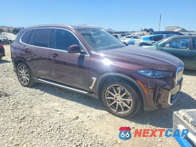 Czwarte zdjęcie samochodu z boku: 2025 BMW X5 XDRIVE50E VIN:5UX43EU00S9W94251 - miniatura
