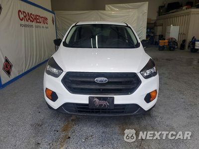 Piąte zdjęcie samochodu w środku: 2019 FORD ESCAPE S VIN:1FMCU0F72KUA87817 - miniatura