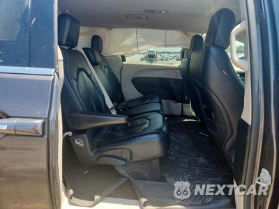 Zdjęcie 11 z 13 samochodu: 2018 CHRYSLER PACIFICA TOURING L VIN:2C4RC1BG2JR269607 - miniatura