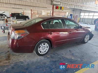 Trzecie zdjęcie samochodu z tyłu: 2010 NISSAN ALTIMA 2.5 VIN:1N4AL2AP1AN438572 - miniatura
