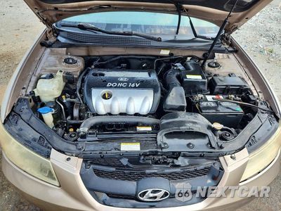 Zdjęcie 11 z 12 samochodu: 2006 HYUNDAI SONATA GL VIN:5NPET46C56H083006 - miniatura