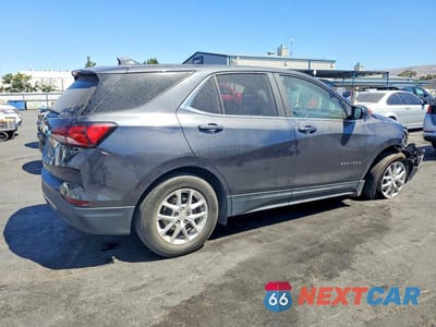 Trzecie zdjęcie samochodu z tyłu: 2022 CHEVROLET EQUINOX LT VIN:2GNAXKEVXN6155323 - miniatura