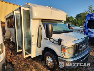 Czwarte zdjęcie samochodu z boku: 2015 FORD E450 SHUTTLE BUS VIN:1FDFE4FS2FDA35079 - miniatura