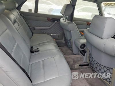 Zdjęcie 10 z 12 samochodu: 1988 MERCEDES-BENZ 560 SEL VIN:WDBCA39D7JA398223 - miniatura