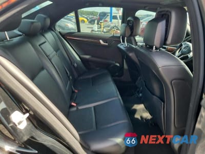 Zdjęcie 10 z 12 samochodu: 2012 MERCEDES-BENZ C 300 4MATIC VIN:WDDGF8BB0CF910510 - miniatura