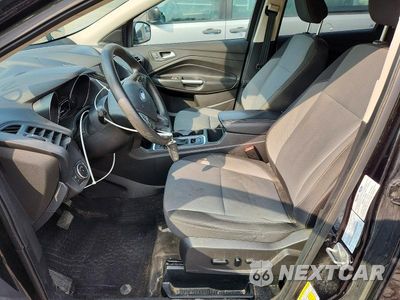 Zdjęcie 7 z 13 samochodu: 2019 FORD ESCAPE SE VIN:1FMCU9GD5KUA61575 - miniatura