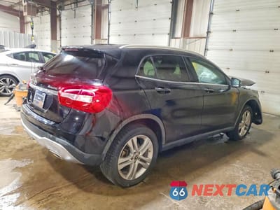 Trzecie zdjęcie samochodu z tyłu: 2019 MERCEDES-BENZ GLA 250 4MATIC VIN:WDCTG4GB8KU017366 - miniatura