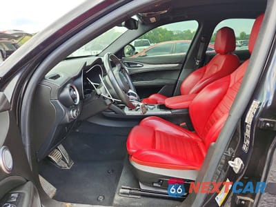 Zdjęcie 7 z 13 samochodu: 2024 ALFA ROMEO STELVIO TI VIN:ZASPAKBN6R7D70428 - miniatura