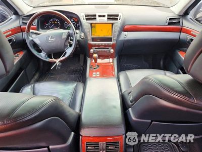 Zdjęcie 8 z 13 samochodu: 2010 LEXUS LS 460L VIN:JTHDL5EF2A5002676 - miniatura