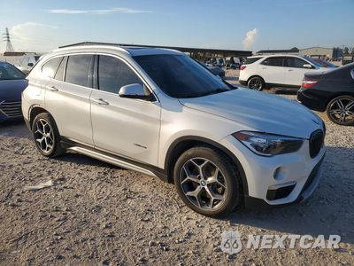 Czwarte zdjęcie samochodu z boku: 2018 BMW X1 SDRIVE28I VIN:WBXHU7C34J5H42983 - miniatura