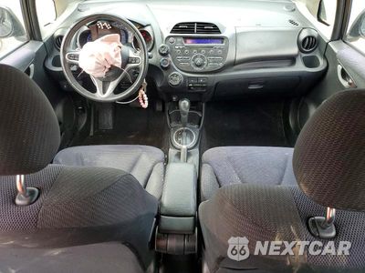 Zdjęcie 8 z 13 samochodu: 2013 HONDA FIT SPORT VIN:JHMGE8H5XDC001304 - miniatura