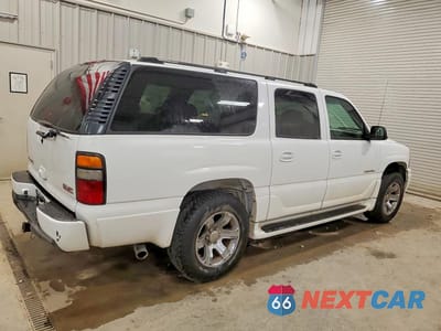 Trzecie zdjęcie samochodu z tyłu: 2005 GMC YUKON XL DENALI VIN:1GKFK66U45J190117 - miniatura