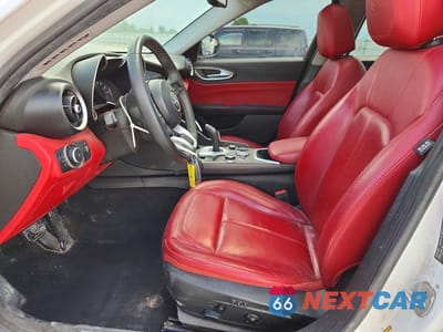 Zdjęcie 7 z 12 samochodu: 2021 ALFA ROMEO GIULIA TI VIN:ZARFANBN7M7644286 - miniatura