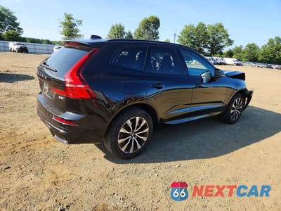 Trzecie zdjęcie samochodu z tyłu: 2025 VOLVO XC60 PLUS VIN:YV4M12RC7S1088465 - miniatura