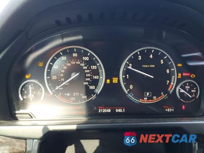 Zdjęcie 9 z 13 samochodu: 2015 BMW X5 XDRIVE35I VIN:5UXKR0C59F0K60376 - miniatura